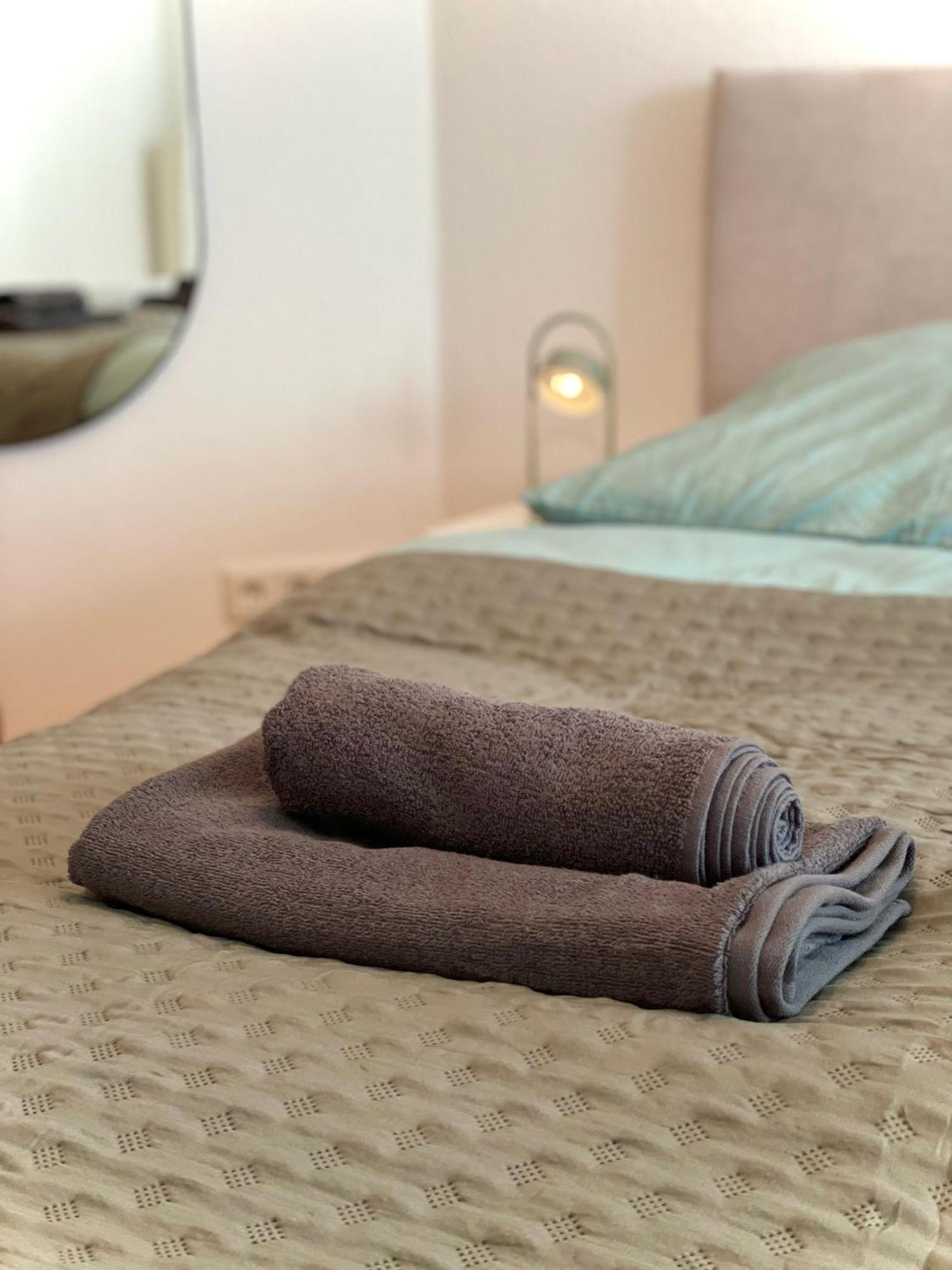 110Qm - 4 Zimmer - Privat Parkplatz - Zentral - Balkon - Mallibase Apartments Kassel Zewnętrze zdjęcie